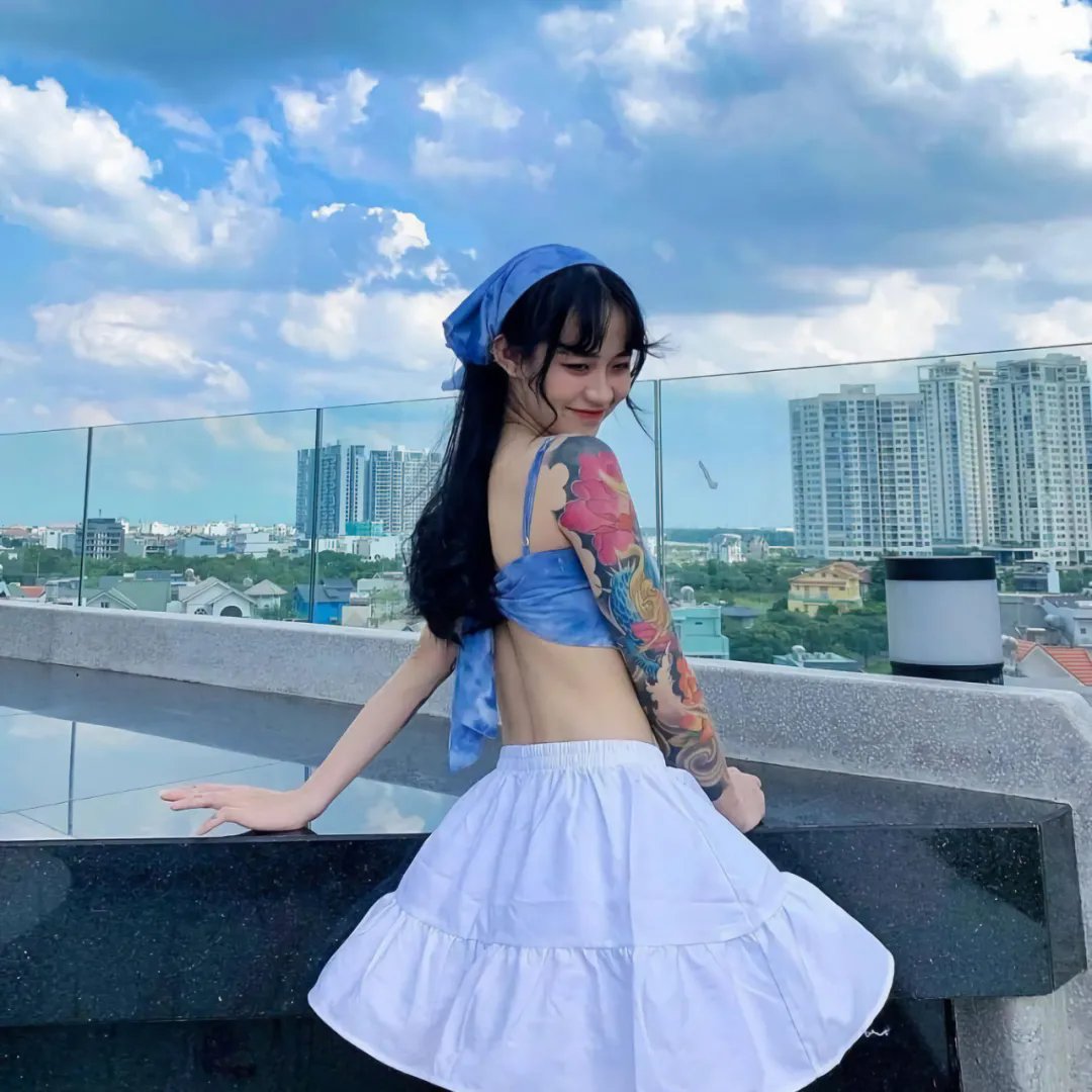 三者三叶 海报